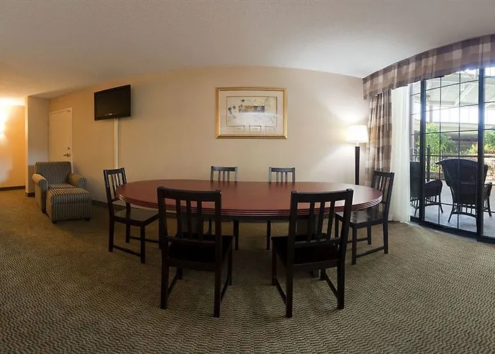 Blmgtn Arpt South - Mall Area By Ihg 3*